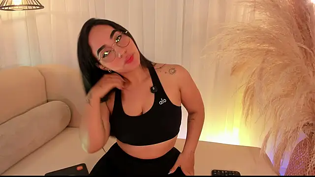 Snapshot of anniesweet02 chatting on October 10, 2025, 10:53 pm anniesweet02 online show from October 10, 2025, 10:53 pm