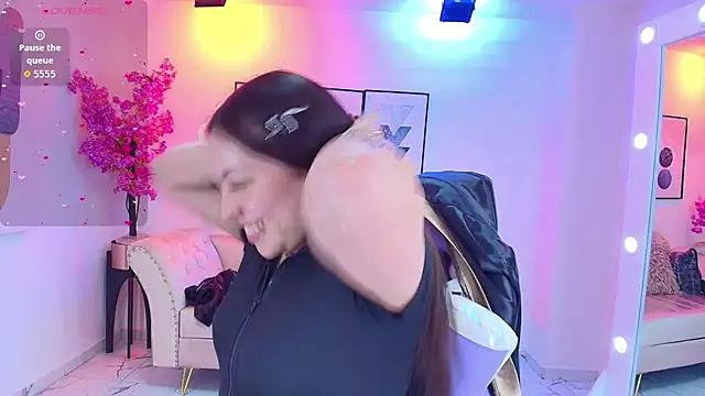 Snapshot of Isa_reel chatting on November 4, 2025, 7:13 pm Isa reel online show from November 4, 2025, 7:13 pm