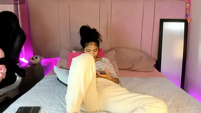 Winnifer Gonzal online show from March 16, 2025, 7:37 am