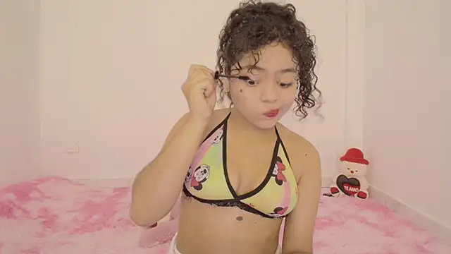 Snapshot of Winnifer_Gonzal chatting on July 7, 2026, 3:31 am Winnifer Gonzal online show from July 7, 2026, 3:31 am