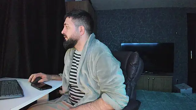 Eduu2322 online show from December 9, 2024, 12:23 am