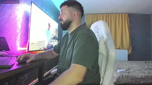 Eduu2322 online show from December 20, 2025, 10:17 pm