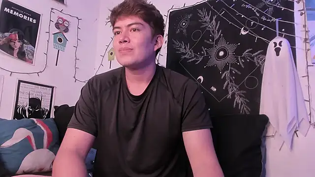 Snapshot of Nico_bulg3 chatting on October 23, 2025, 12:21 am Nico bulg3 online show from October 23, 2025, 12:21 am