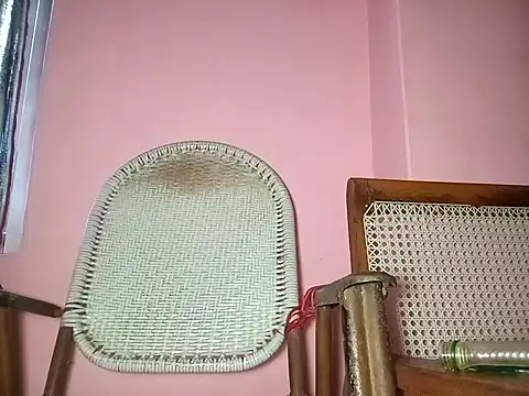 Snapshot of damsexy4 chatting on October 23, 2025, 4:45 am damsexy4 online show from October 23, 2025, 4:45 am