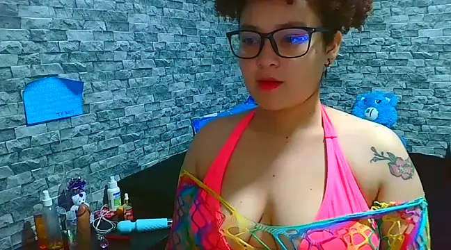 Snapshot of vanellope12 chatting on December 20, 2024, 7:28 pm vanellope12 online show from December 20, 2024, 7:28 pm