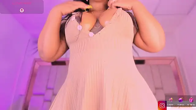 mary kisses online show from November 20, 2025, 8:30 pm