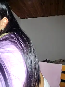 KATYGONZALEZ online show from May 16, 2026, 12:29 am