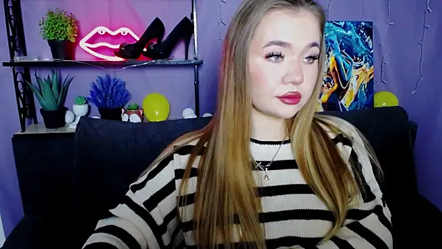 Snapshot of StacyYellig chatting on January 21, 2025, 4:21 am StacyYellig online show from January 21, 2025, 4:21 am