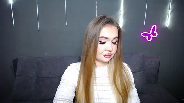 Snapshot of StacyYellig chatting on April 18, 2026, 8:53 pm StacyYellig online show from April 18, 2026, 8:53 pm