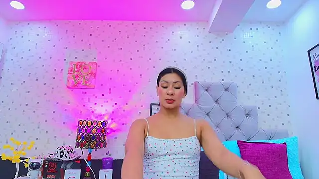 JulietaReyess online show from January 9, 2026, 11:57 am