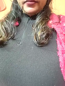 Snapshot of CUTE_SOPHIA- chatting on December 15, 2024, 9:42 pm CUTE SOPHIA- online show from December 15, 2024, 9:42 pm