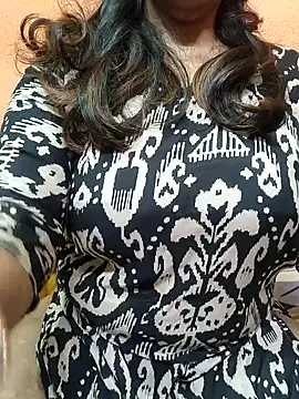 Snapshot of CUTE_SOPHIA- chatting on January 24, 2025, 4:48 am CUTE SOPHIA- online show from January 24, 2025, 4:48 am