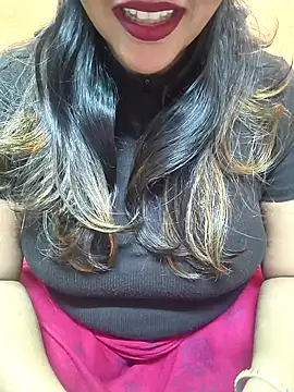 Snapshot of CUTE_SOPHIA- chatting on January 26, 2025, 6:48 pm CUTE SOPHIA- online show from January 26, 2025, 6:48 pm