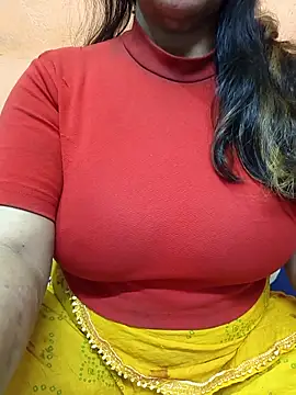 Snapshot of CUTE_SOPHIA- chatting on February 26, 2025, 6:32 pm CUTE SOPHIA- online show from February 26, 2025, 6:32 pm