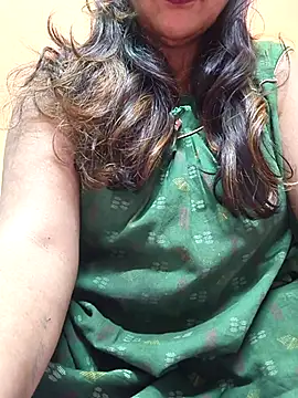 Snapshot of CUTE_SOPHIA- chatting on March 9, 2025, 5:33 am CUTE SOPHIA- online show from March 9, 2025, 5:33 am