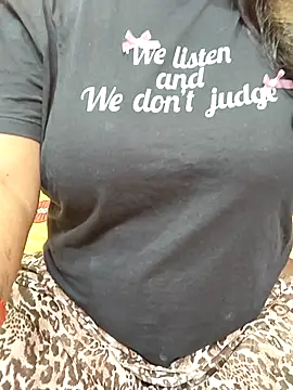 Snapshot of CUTE_SOPHIA- chatting on October 7, 2025, 8:50 pm CUTE SOPHIA- online show from October 7, 2025, 8:50 pm