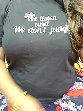 Snapshot of CUTE_SOPHIA- chatting on October 12, 2025, 9:14 pm CUTE SOPHIA- online show from October 12, 2025, 9:14 pm