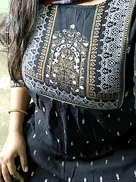 Snapshot of CUTE_SOPHIA- chatting on October 15, 2025, 9:31 am CUTE SOPHIA- online show from October 15, 2025, 9:31 am