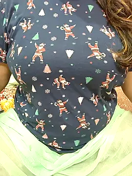 Snapshot of CUTE_SOPHIA- chatting on October 24, 2025, 11:56 pm CUTE SOPHIA- online show from October 24, 2025, 11:56 pm