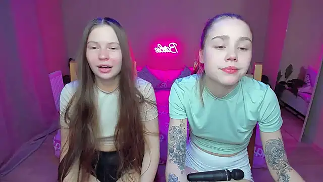 HelloRoxy online show from January 17, 2025, 5:30 pm