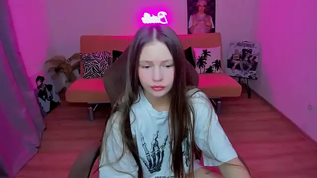 HelloRoxy online show from October 19, 2025, 2:40 pm