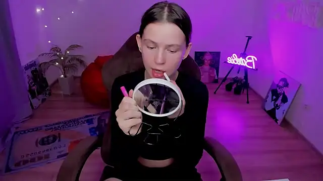HelloRoxy online show from March 29, 2026, 7:58 pm