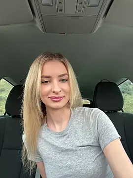 Snapshot of EvieEvans chatting on January 21, 2025, 3:54 pm EvieEvans online show from January 21, 2025, 3:54 pm