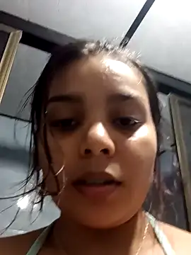 stefanie010 online show from December 2, 2024, 9:06 pm