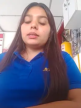 stefanie010 online show from March 13, 2025, 8:43 pm