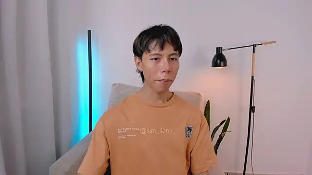 kim lian21 online show from February 1, 2026, 1:53 pm