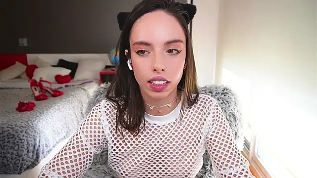 Snapshot of Dayna_Nebula chatting on January 12, 2025, 12:44 pm Dayna Nebula online show from January 12, 2025, 12:44 pm