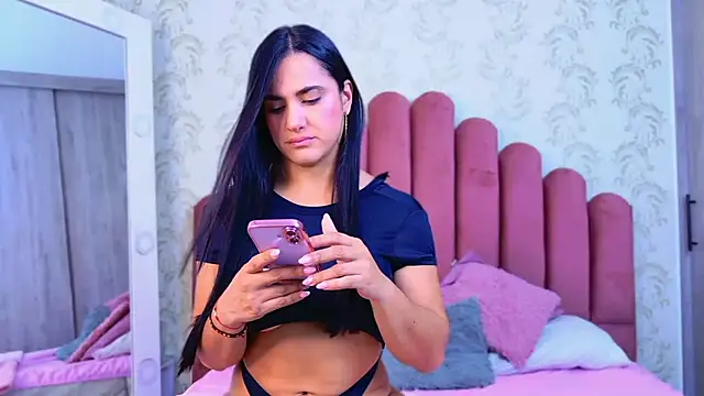 Bella Fior online show from November 28, 2025, 12:02 am