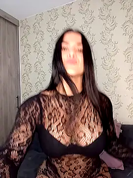 Snapshot of Bella_Fior chatting on June 14, 2026, 2:24 am Bella Fior online show from June 14, 2026, 2:24 am