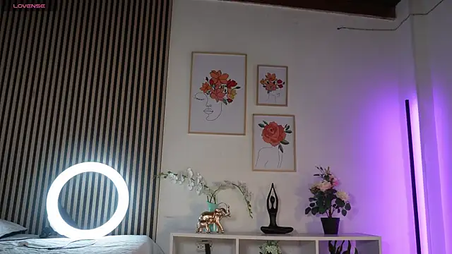 LillyDolls23 online show from April 14, 2026, 1:28 pm