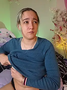 NaomiShimizu online show from November 12, 2025, 8:41 pm