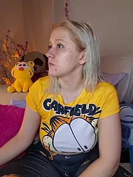 NaomiShimizu online show from November 24, 2025, 9:36 pm