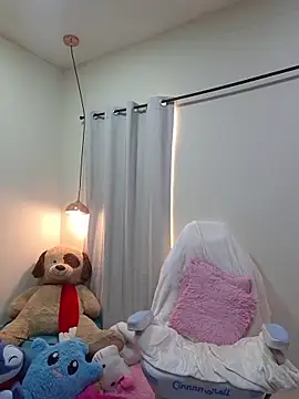 NaomiShimizu online show from May 11, 2026, 8:39 pm