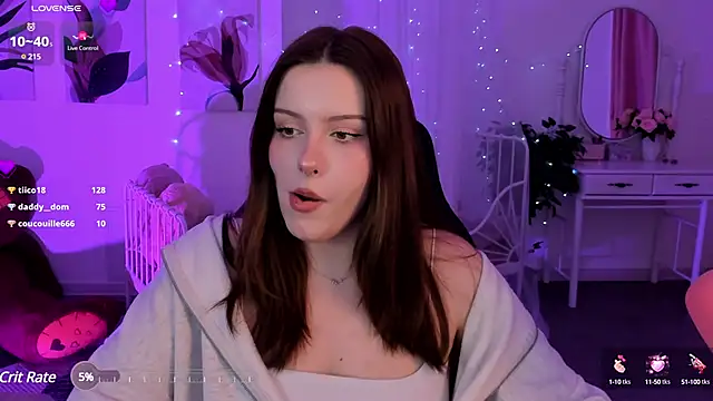 Snapshot of CoralineKeyns chatting on December 19, 2024, 11:50 am CoralineKeyns online show from December 19, 2024, 11:50 am