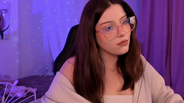 Snapshot of CoralineKeyns chatting on January 21, 2025, 5:16 am CoralineKeyns online show from January 21, 2025, 5:16 am