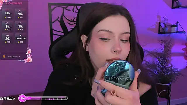 Snapshot of CoralineKeyns chatting on January 28, 2025, 5:11 am CoralineKeyns online show from January 28, 2025, 5:11 am