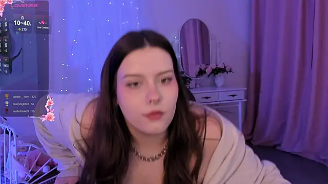 Snapshot of CoralineKeyns chatting on February 12, 2025, 5:26 am CoralineKeyns online show from February 12, 2025, 5:26 am