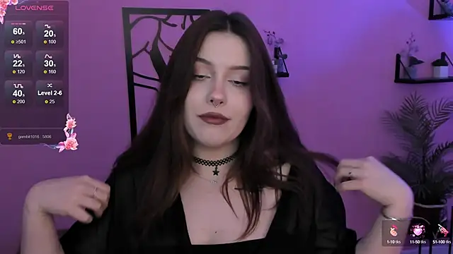 Snapshot of CoralineKeyns chatting on March 11, 2025, 8:52 am CoralineKeyns online show from March 11, 2025, 8:52 am