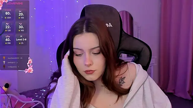 Snapshot of CoralineKeyns chatting on March 20, 2025, 12:00 pm CoralineKeyns online show from March 20, 2025, 12:00 pm