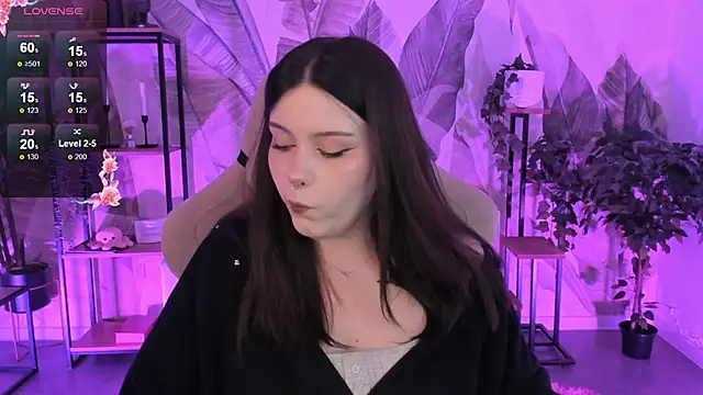 Snapshot of CoralineKeyns chatting on September 12, 2025, 8:14 am CoralineKeyns online show from September 12, 2025, 8:14 am