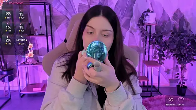 Snapshot of CoralineKeyns chatting on September 15, 2025, 5:07 am CoralineKeyns online show from September 15, 2025, 5:07 am