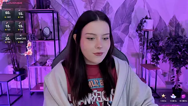 Snapshot of CoralineKeyns chatting on October 3, 2025, 5:26 am CoralineKeyns online show from October 3, 2025, 5:26 am