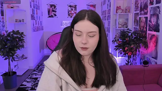 Snapshot of CoralineKeyns chatting on October 20, 2025, 6:25 am CoralineKeyns online show from October 20, 2025, 6:25 am