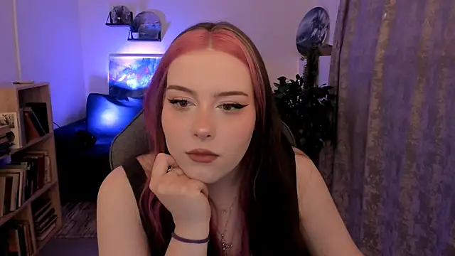 CoralineKeyns online show from July 10, 2026, 5:34 am