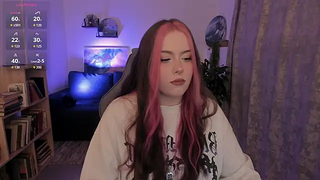 CoralineKeyns online show from July 11, 2026, 2:47 am