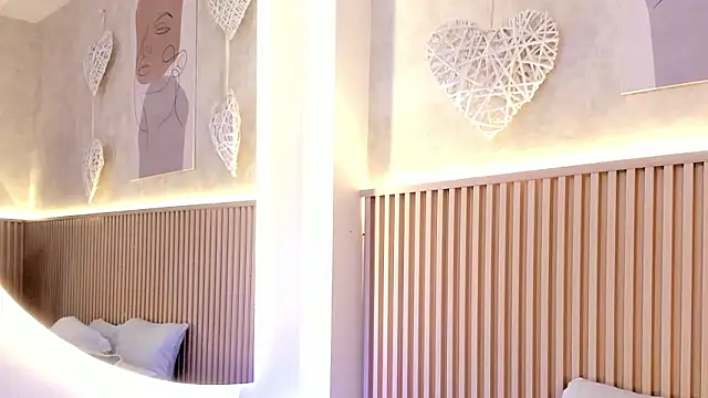 daiana curly online show from February 2, 2026, 7:45 pm